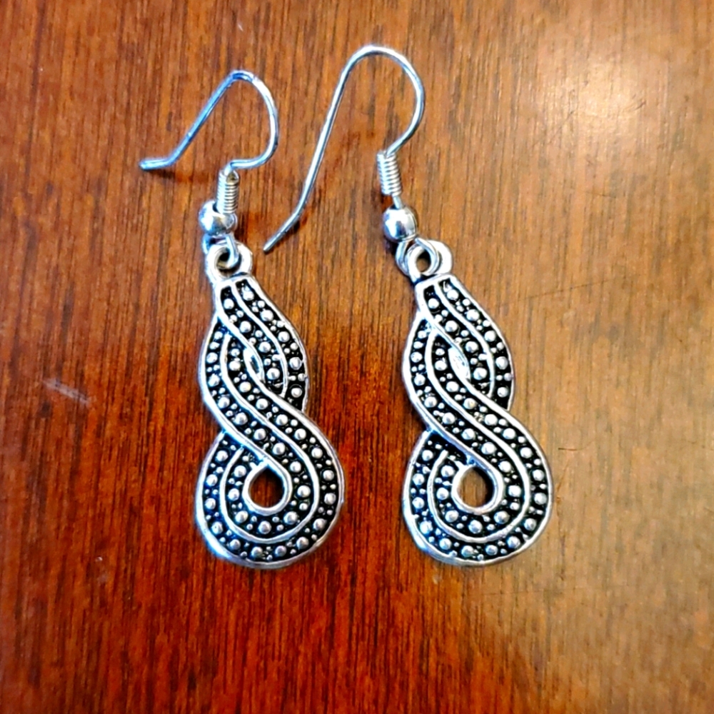SALE   Silver Earring